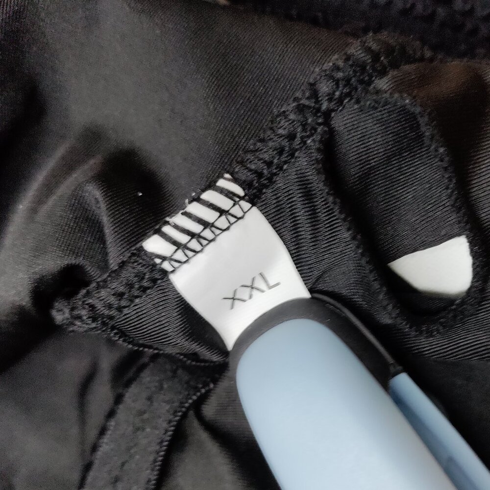 One Piece Textured Swimsuit - Picture 8 of 9
